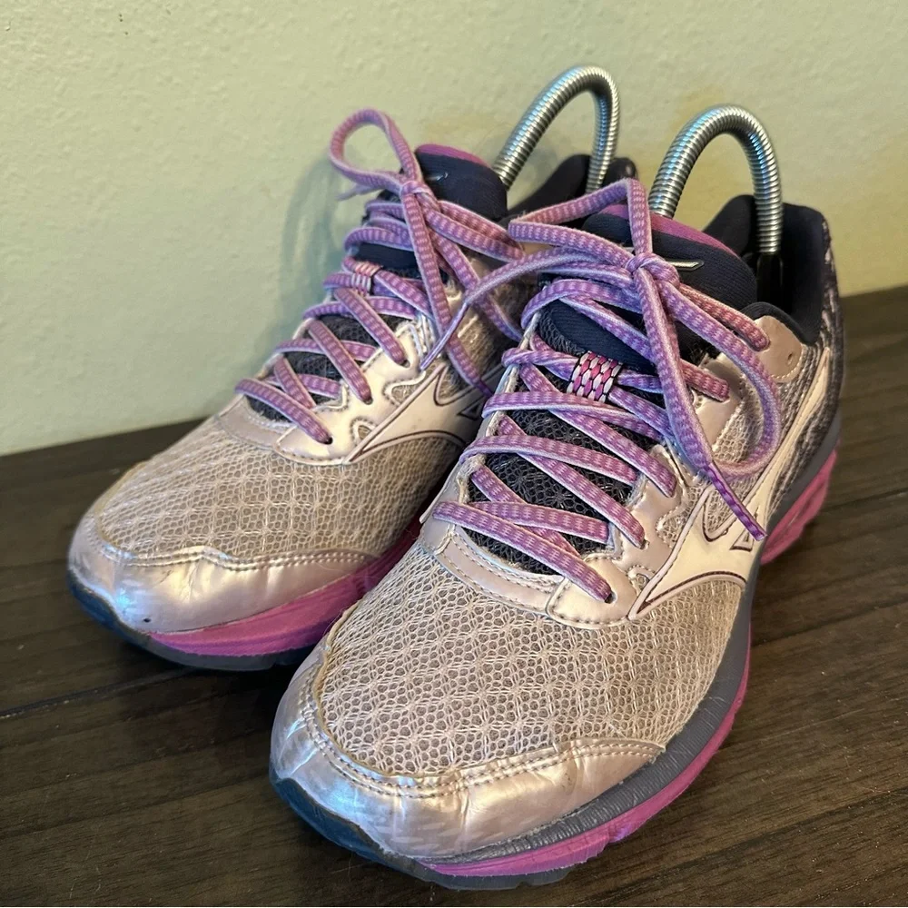 Mizuno Sneakers - Picture 6 of 9